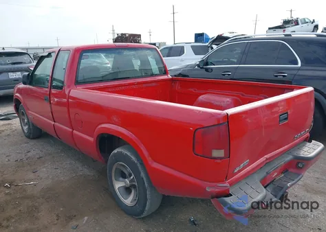 2000 Chevrolet S-10 Ls from USA, damaged, VIN 1GCCS1951YK296268